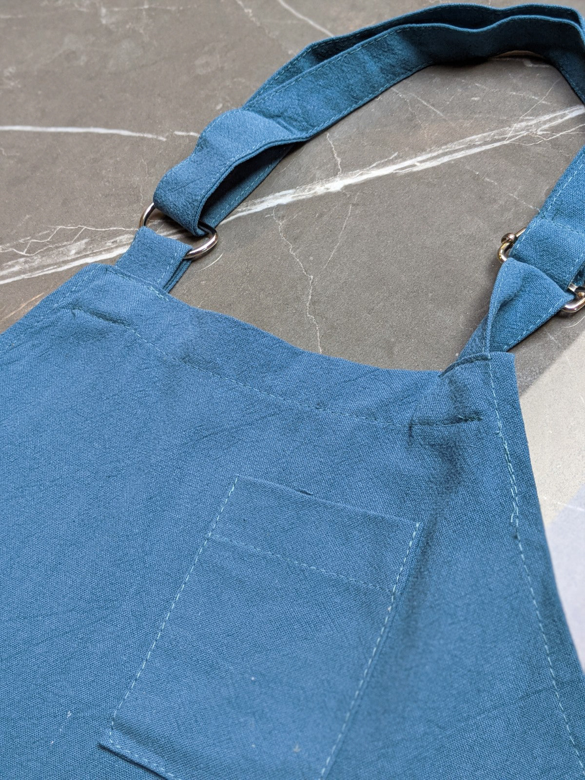 100% Fine Linen Ultra Soft Apron, For Chefs, Bakers, Kitchens With Pockets Full length 35"x31" Unisex